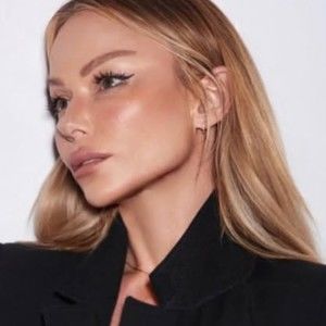 Meet your Posher, Constantin